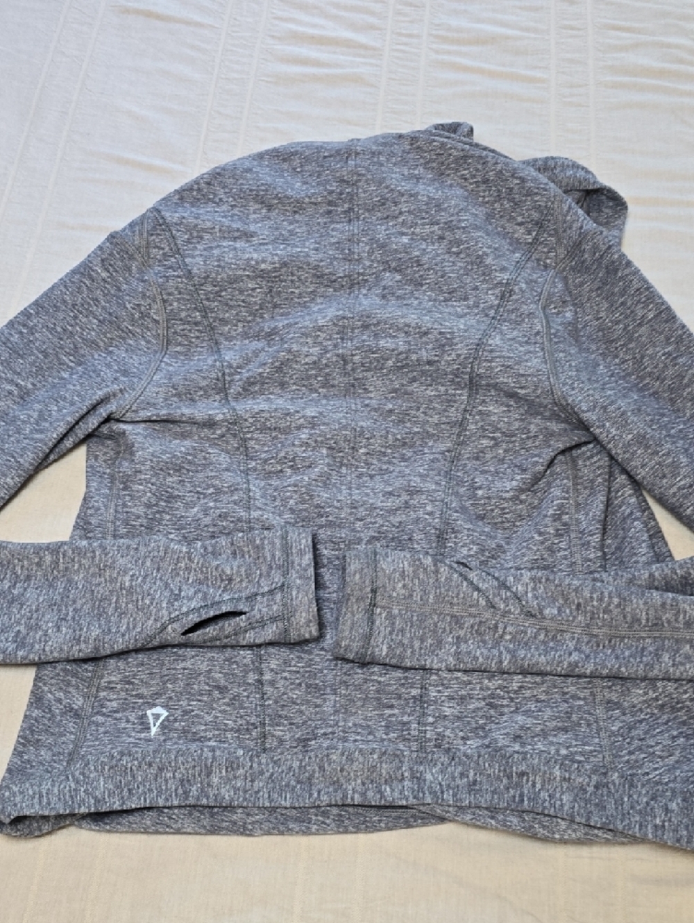 Ivivva by Lululemon Four Count Heathered Gray Shrug Girls Size 10 - Picture 10 of 11